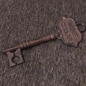 Wine Cellar Key Decor